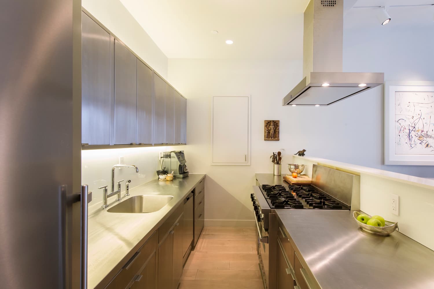 Chelsea Apartment — image 7